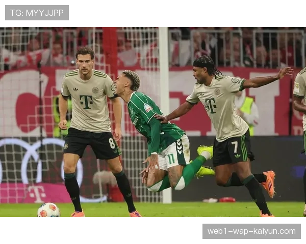 拜仁高位倾斜度压制对手 乌尔比希长传策动成进攻发起点